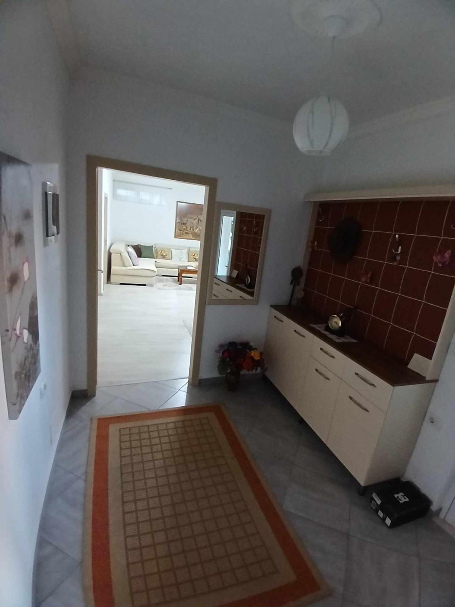 Eniguesthouse Gjirokaster Luaran gambar