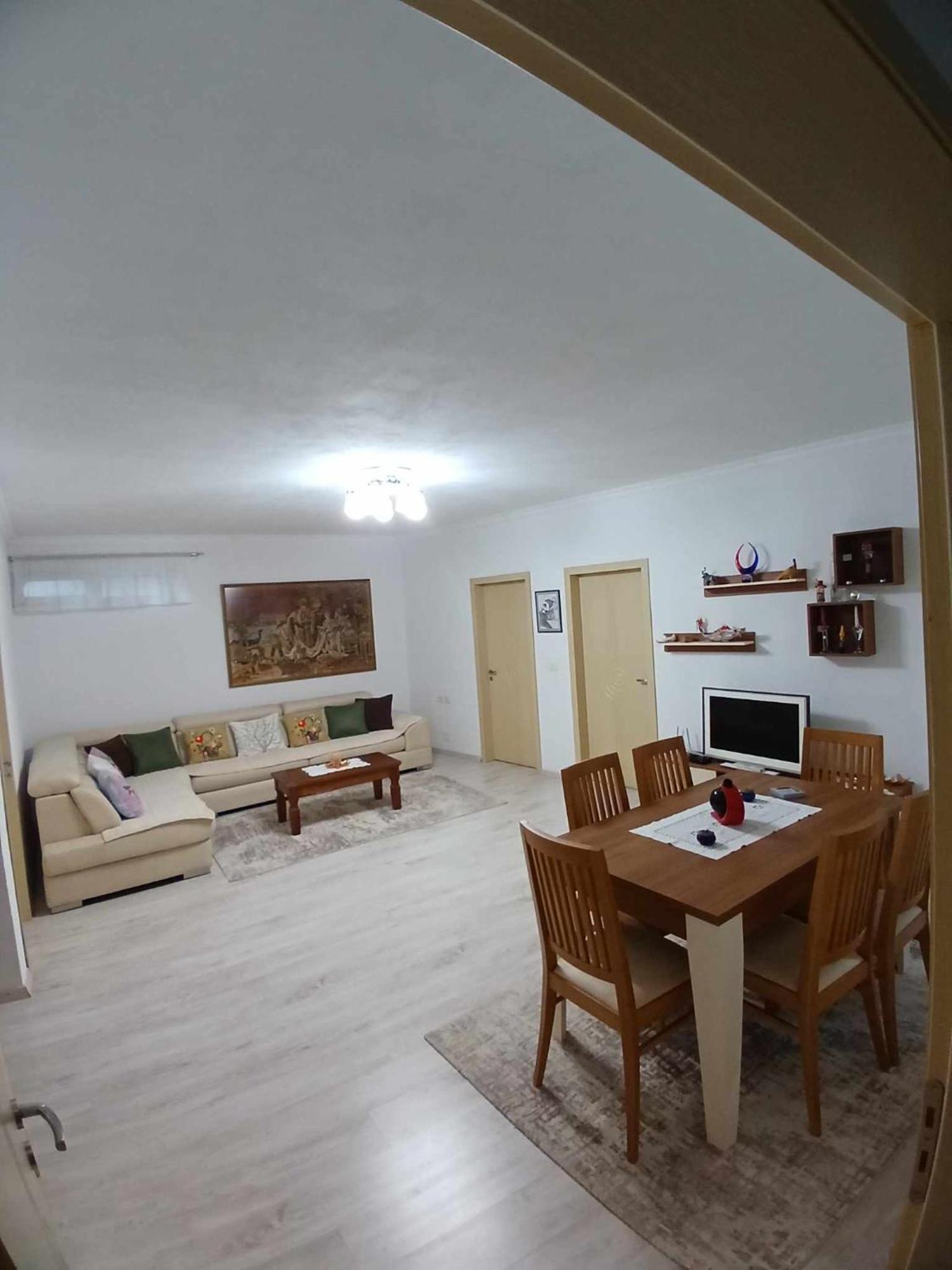 Eniguesthouse Gjirokaster Luaran gambar