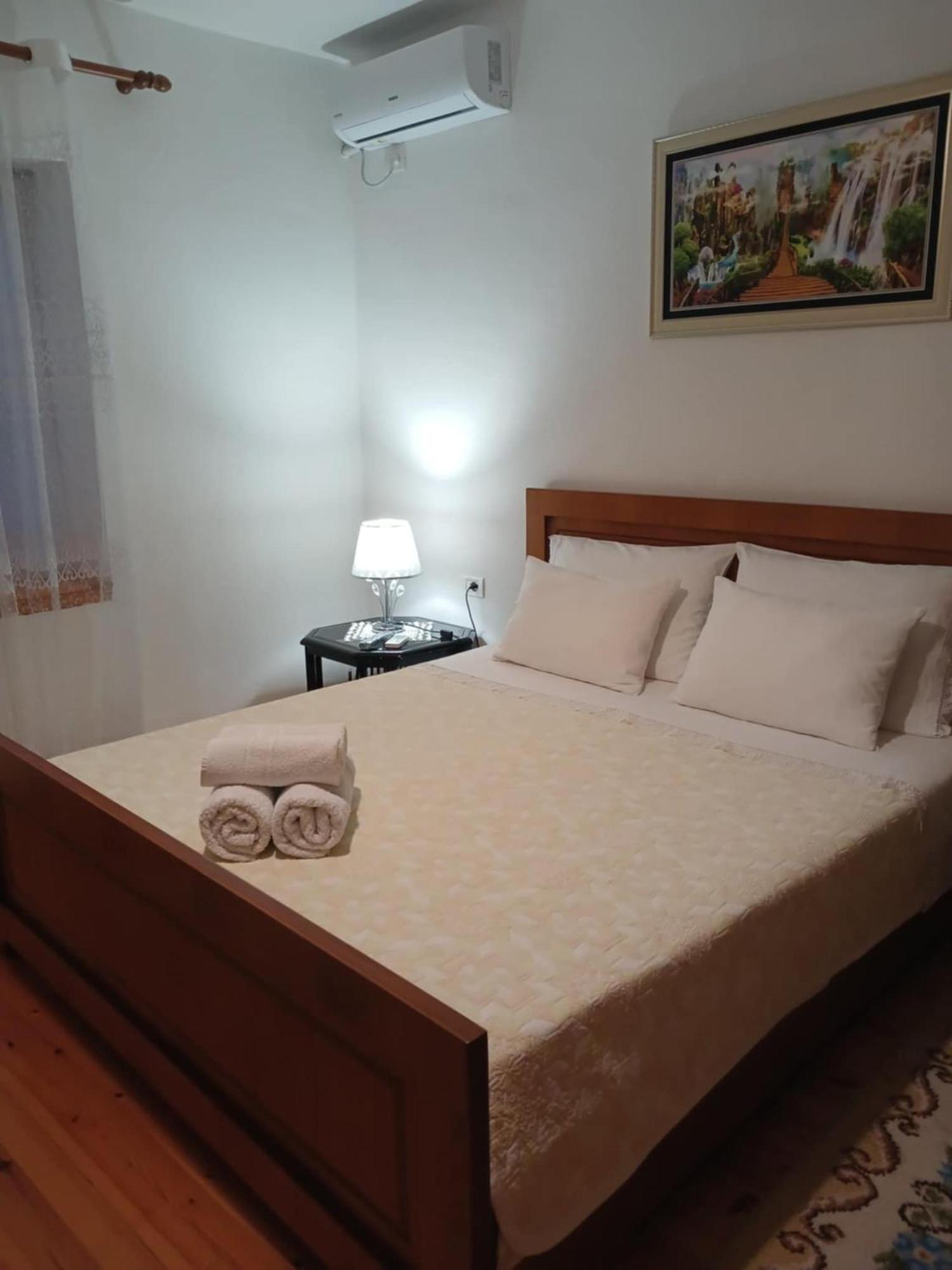 Eniguesthouse Gjirokaster Luaran gambar